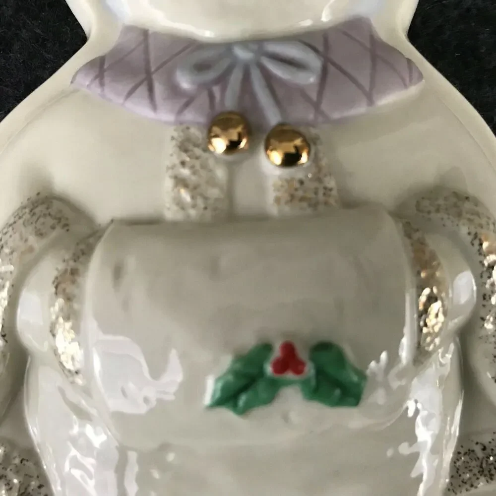 Lenox Snow-Woman Christmas Porcelain Ornament Cookie Cutter Press‎